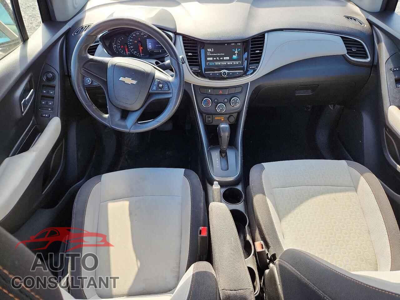 CHEVROLET TRAX 2017 - 3GNCJNSB3HL238467