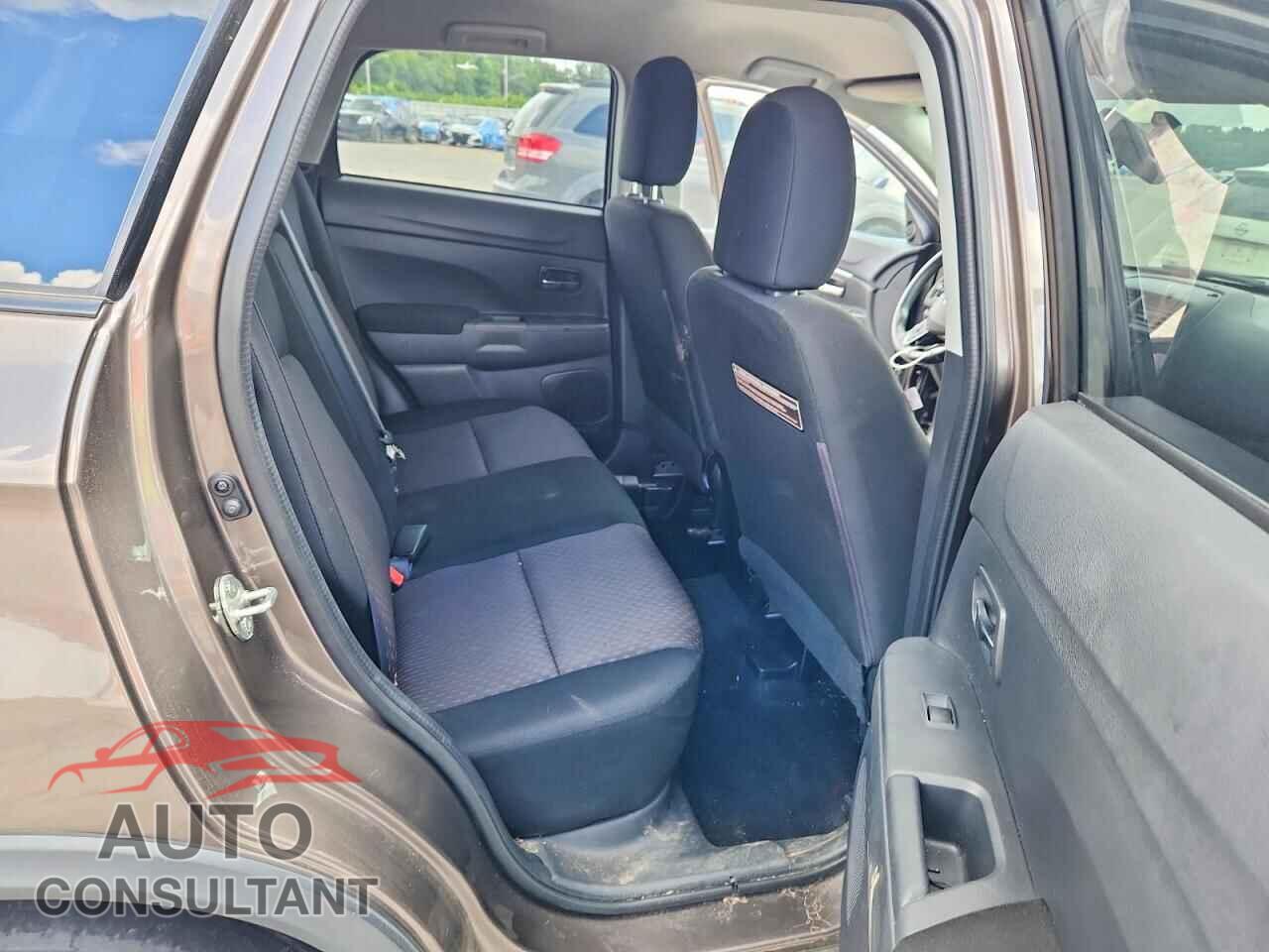 MITSUBISHI OUTLANDER 2017 - JA4AR3AW5HZ048643