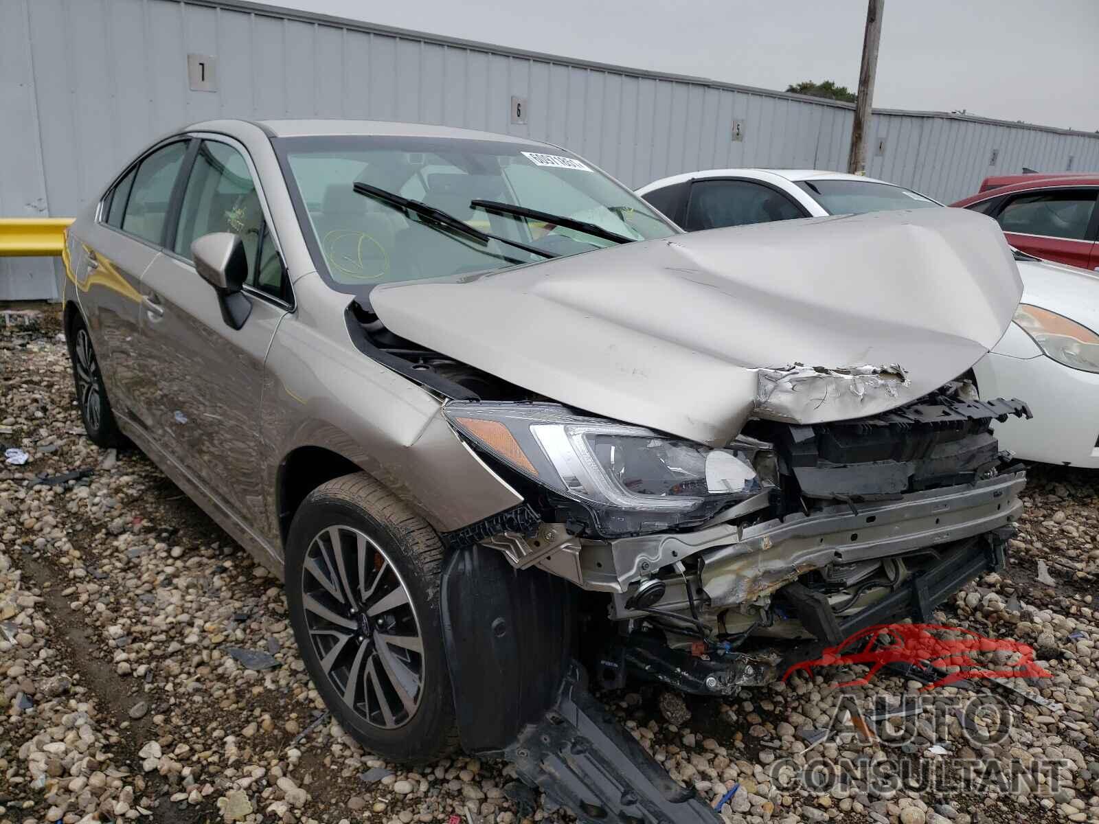 SUBARU LEGACY 2019 - 4S3BNAF68K3028240