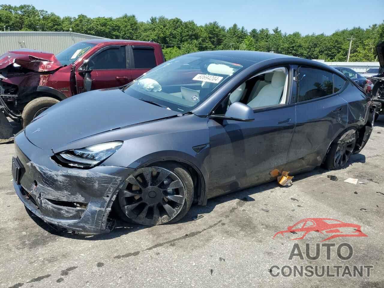 TESLA MODEL Y 2022 - 7SAYGDEE4NF369496