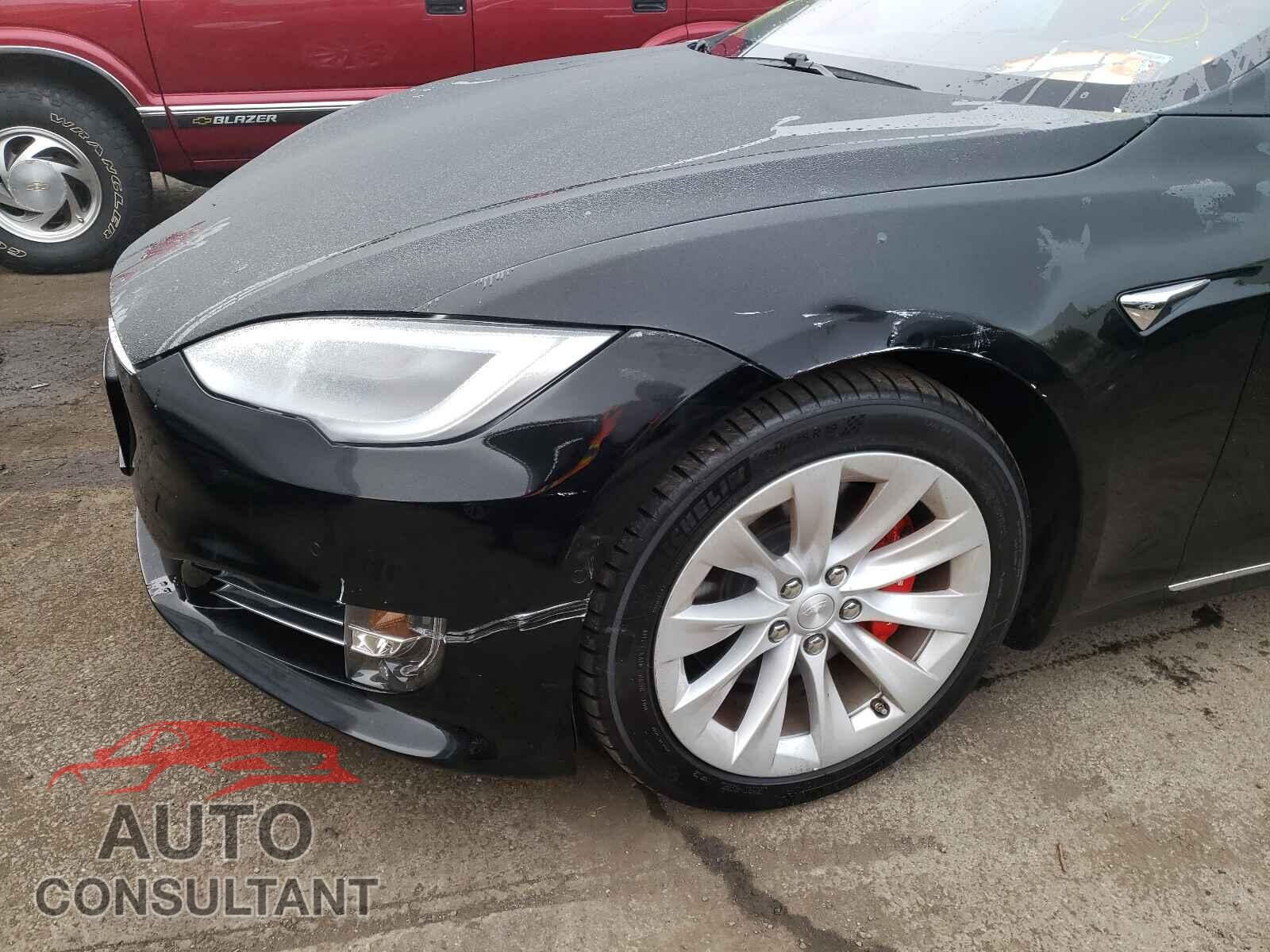 TESLA MODEL S 2020 - 5YJSA1E44LF390968