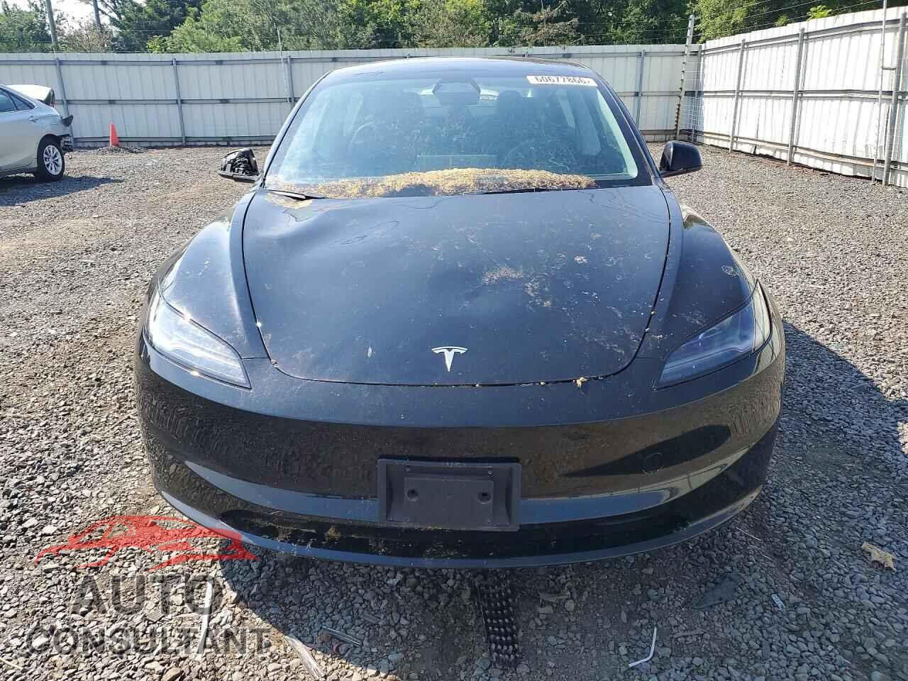 TESLA MODEL 3 2024 - 5YJ3E1EB8RF836779