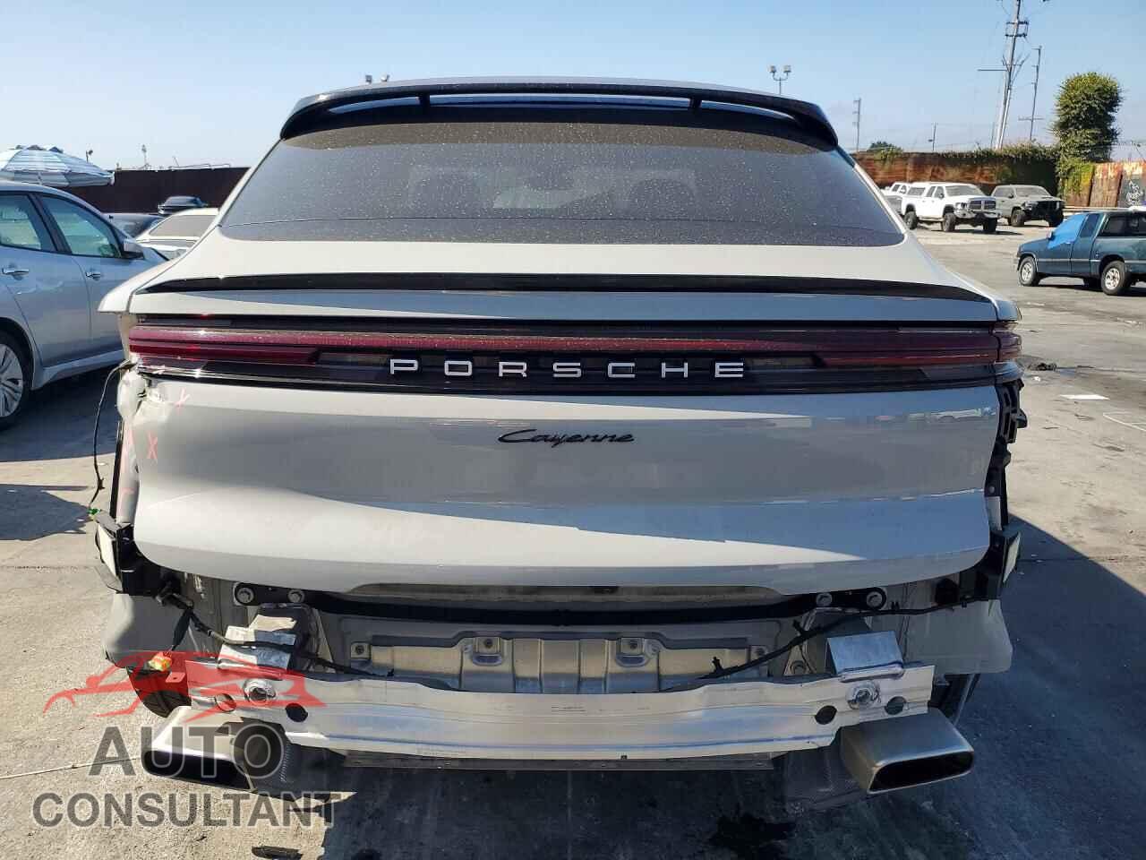 PORSCHE CAYENNE 2024 - WP1BA2AY7RDA52218