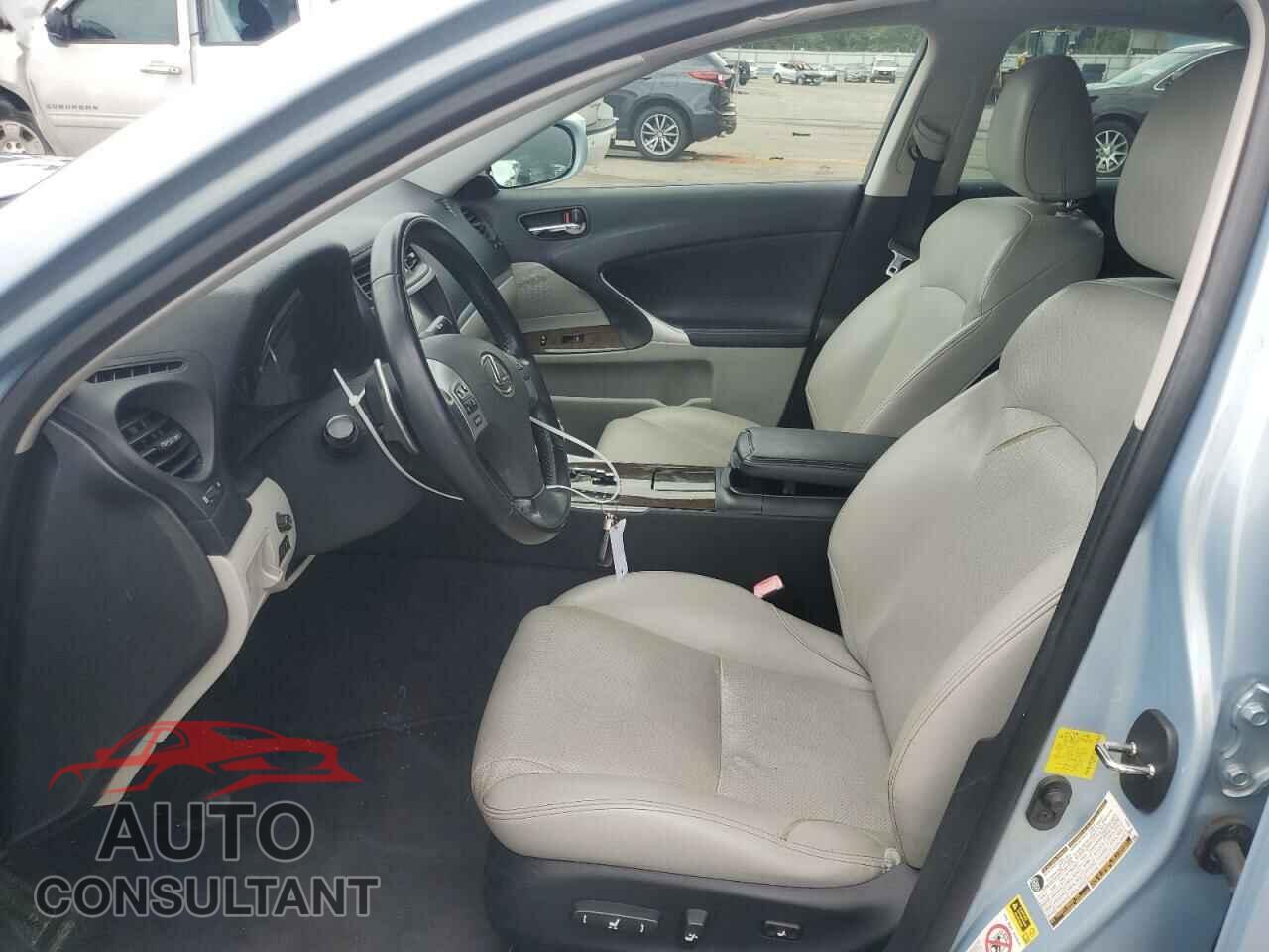 LEXUS IS 2011 - JTHBF5C2XB5153684