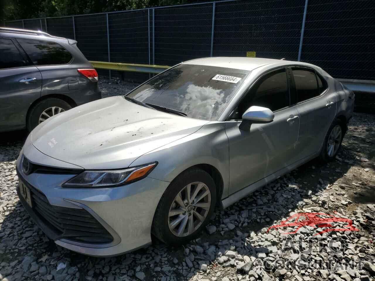 TOYOTA CAMRY 2022 - 4T1C11AK7NU057632