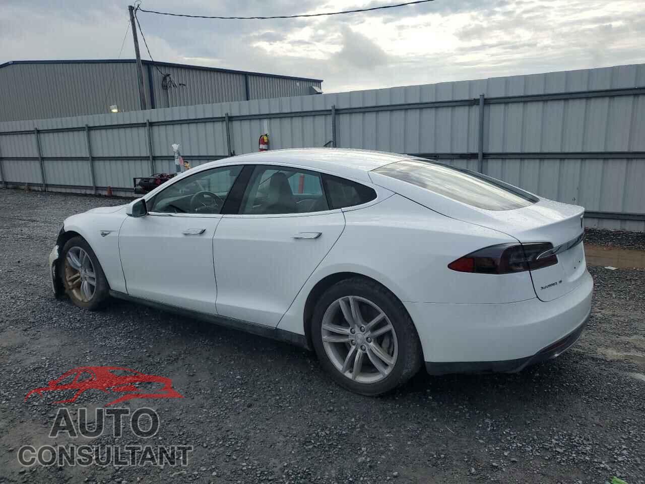 TESLA MODEL S 2013 - 5YJSA1CG9DFP23017