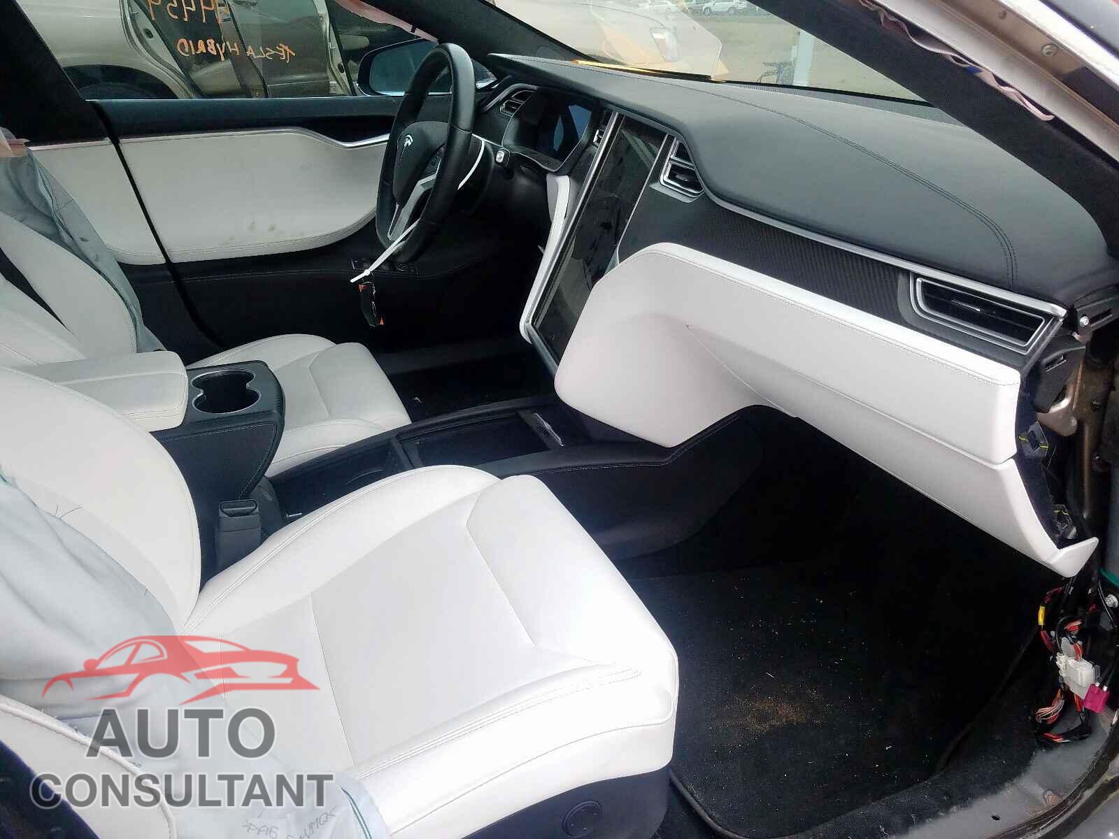 TESLA MODEL S 2017 - 5YJSA1E12HF213493