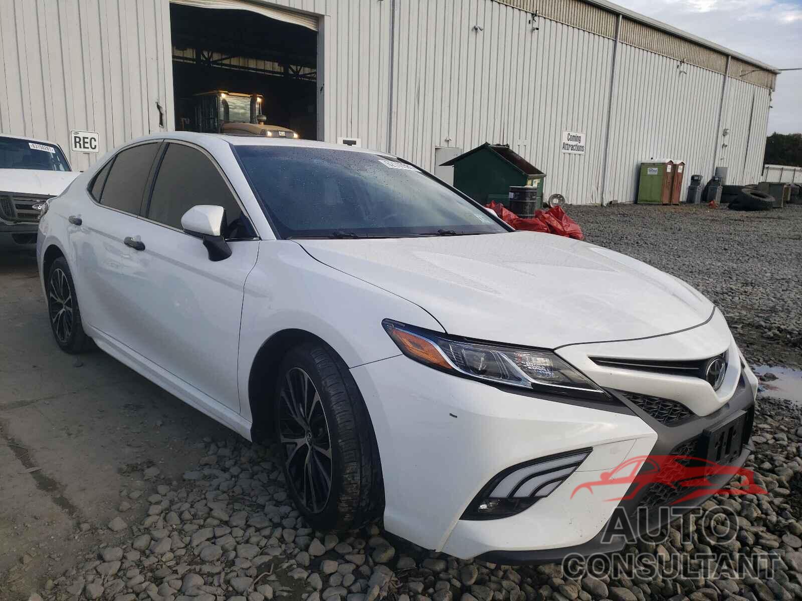 TOYOTA CAMRY 2018 - JTNB11HK2J3003754