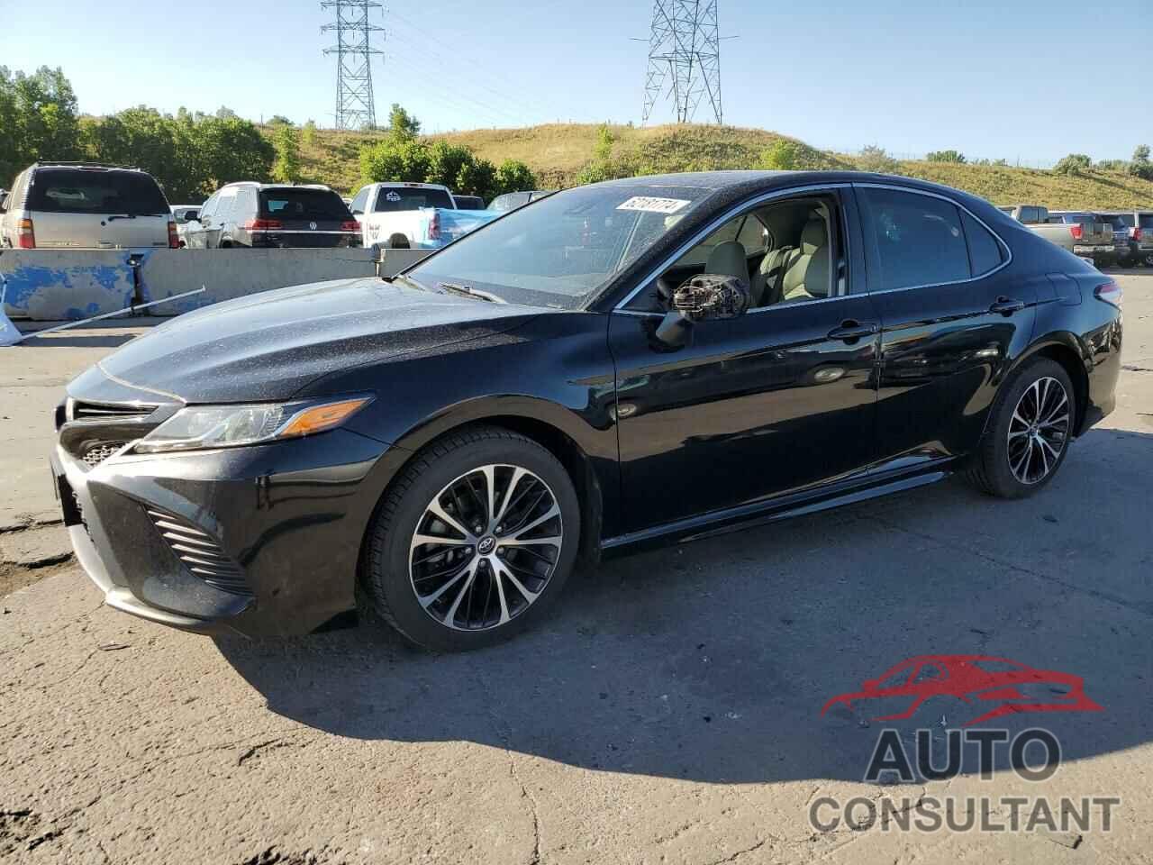 TOYOTA CAMRY 2018 - 4T1B11HK2JU135049