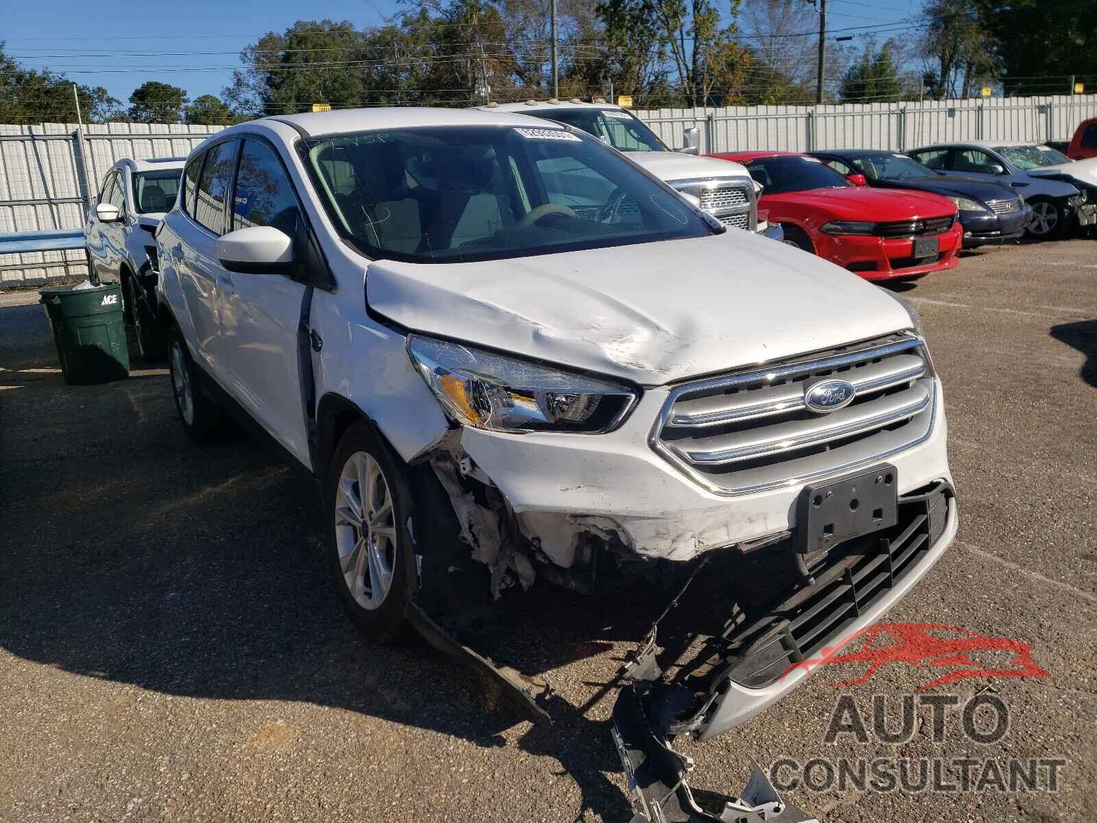 FORD ESCAPE 2017 - 1FMCU0GD2HUA54006