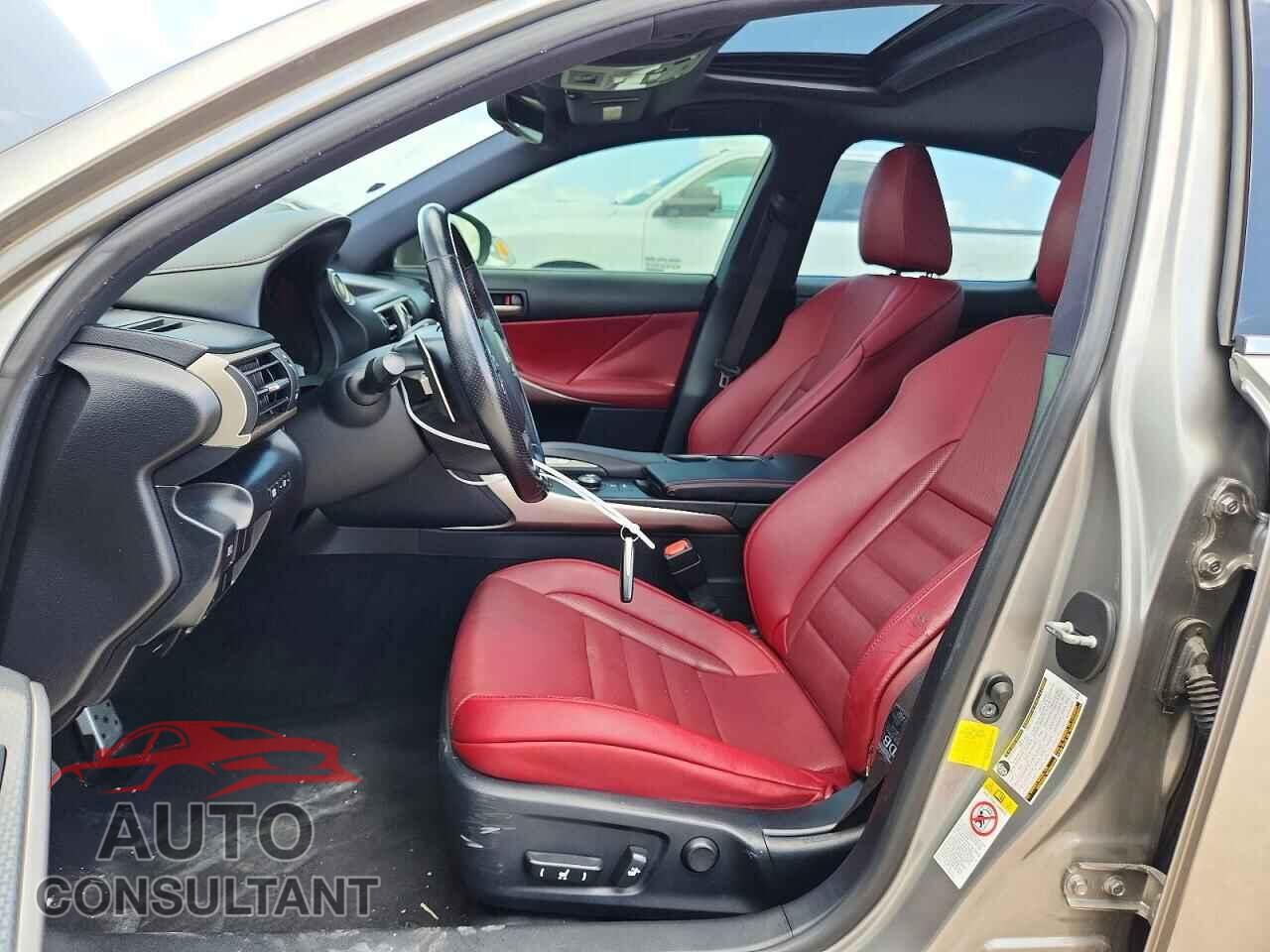 LEXUS IS 2017 - JTHBE1D24H5028652