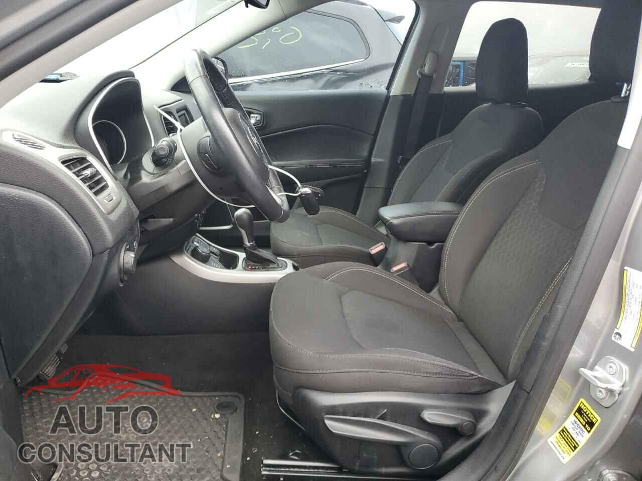 JEEP COMPASS 2018 - 3C4NJDAB1JT234355