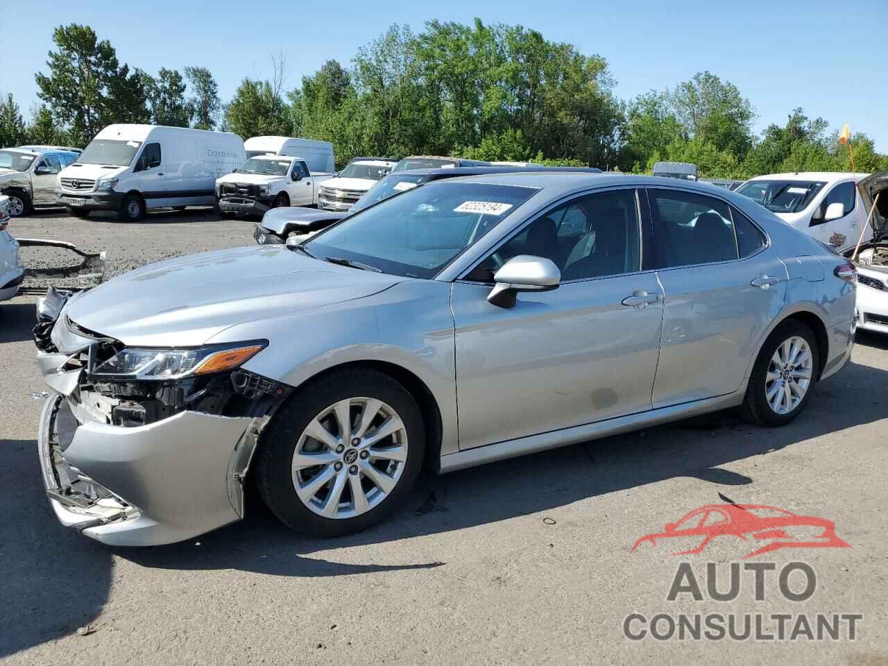 TOYOTA CAMRY 2018 - 4T1B11HK9JU520611