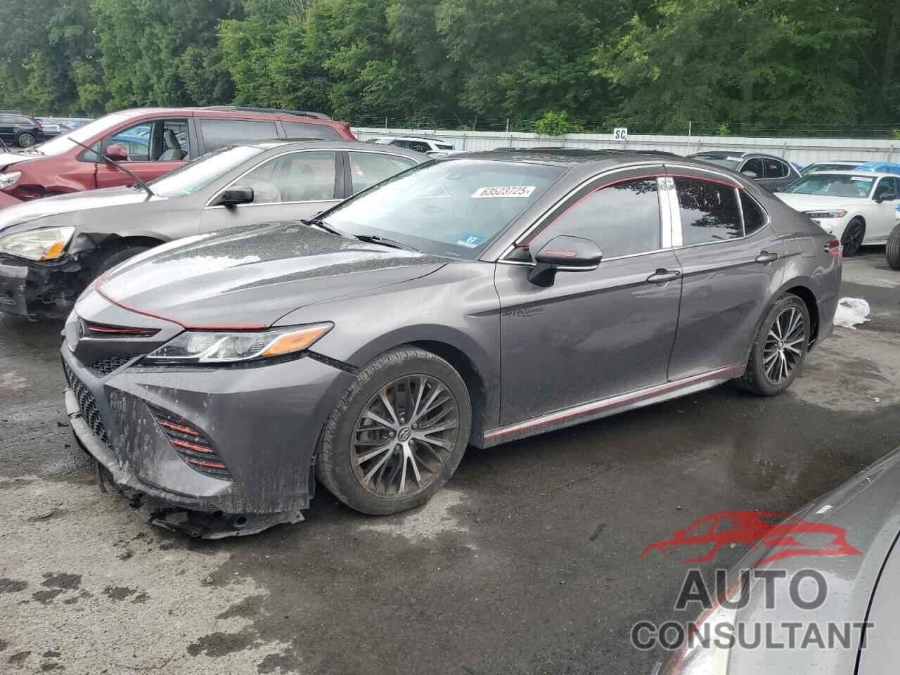 TOYOTA CAMRY 2018 - 4T1B11HK1JU009944