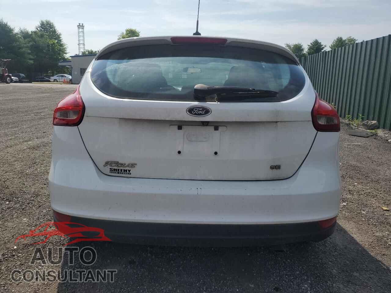 FORD FOCUS 2015 - 1FADP3K2XFL339200