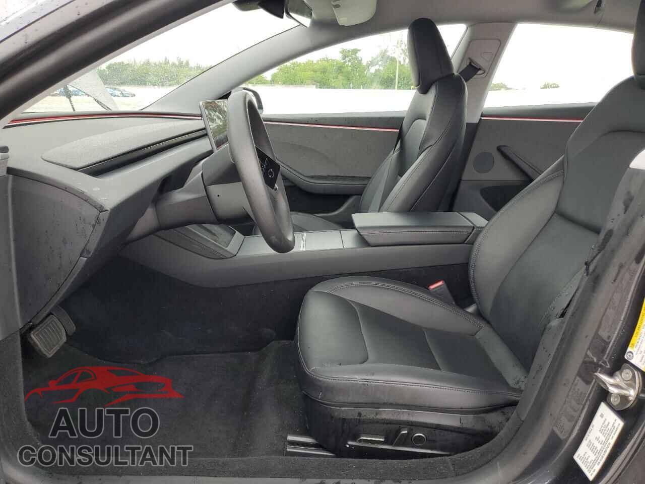 TESLA MODEL 3 2024 - 5YJ3E1EA5RF742544
