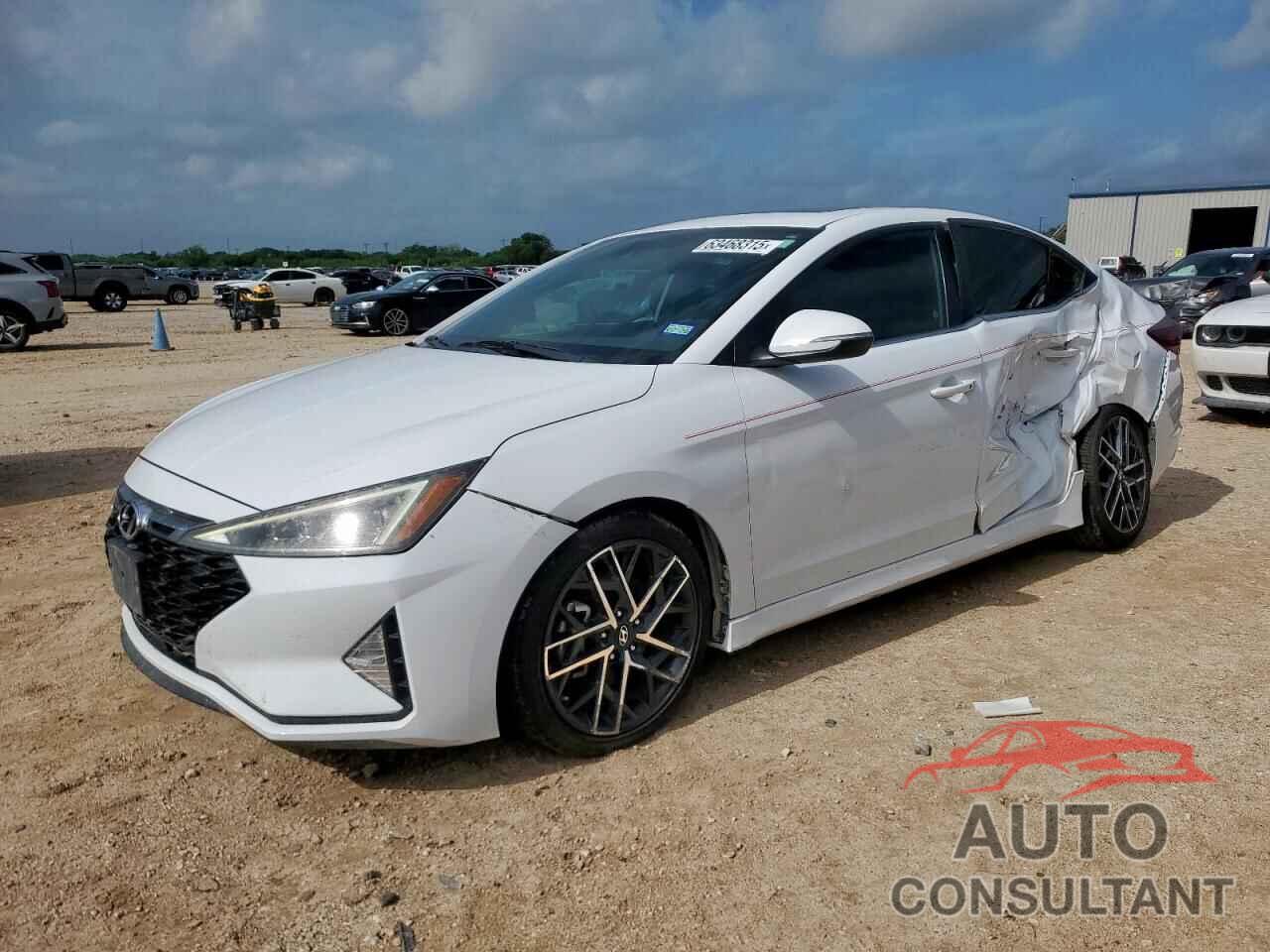 HYUNDAI ELANTRA 2019 - KMHD04LB9KU819988