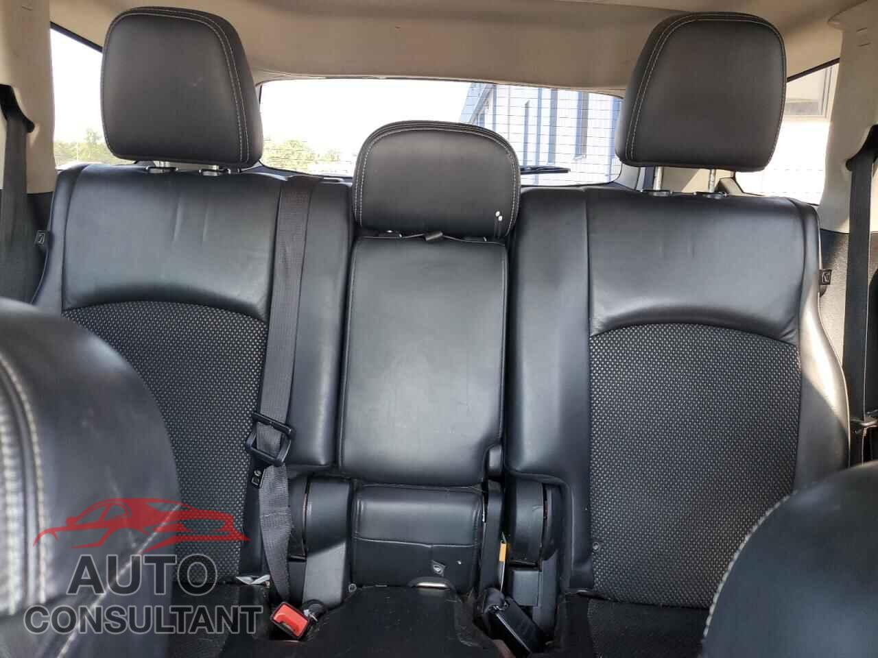 DODGE JOURNEY 2018 - 3C4PDCGG0JT157104