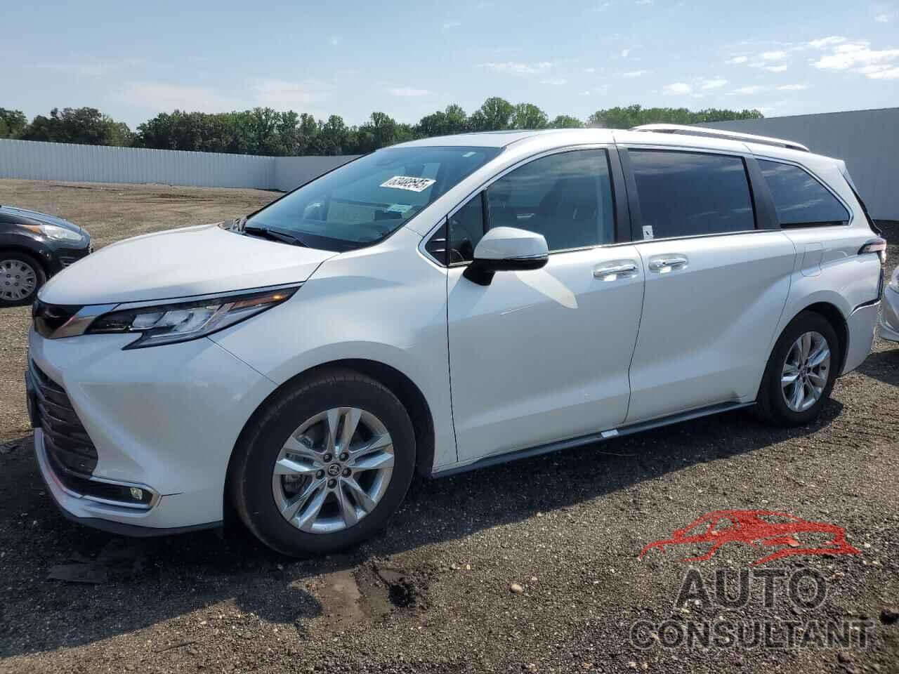 TOYOTA SIENNA 2024 - 5TDZSKFC1RS151163