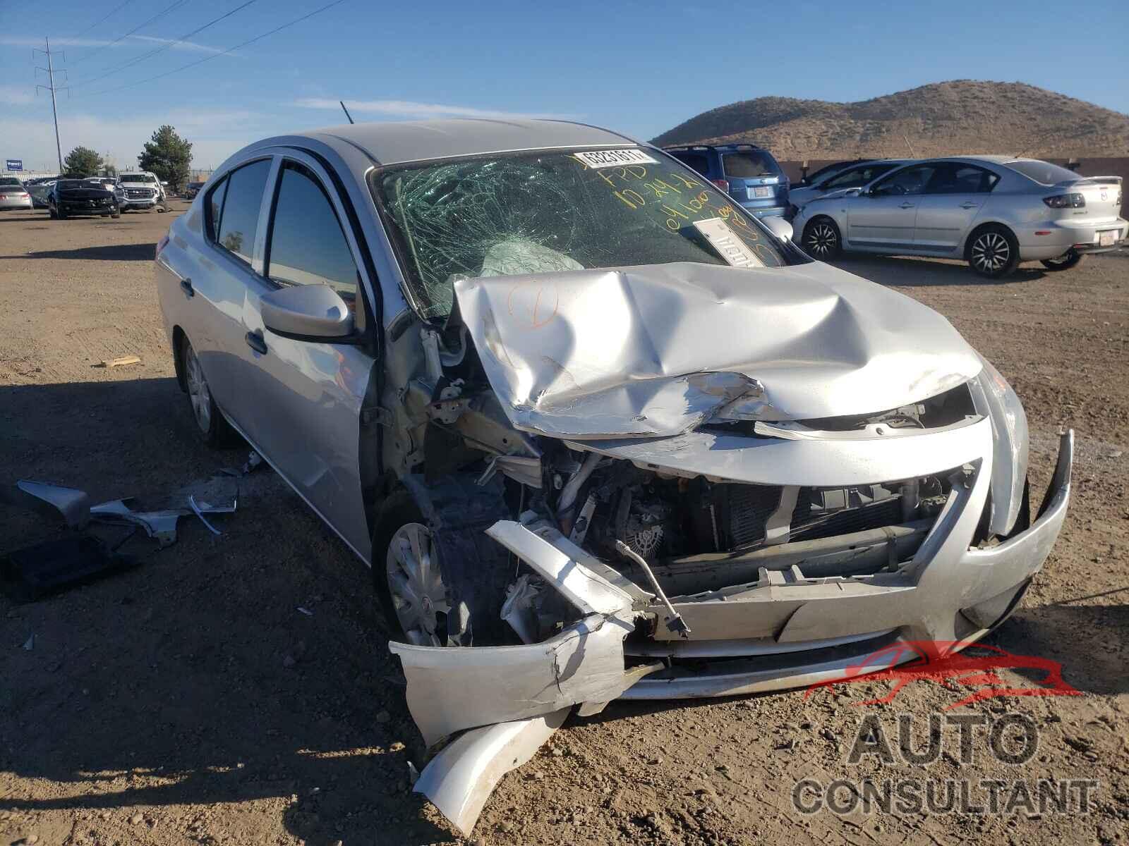 NISSAN VERSA 2017 - 3N1CN7AP8HL856733