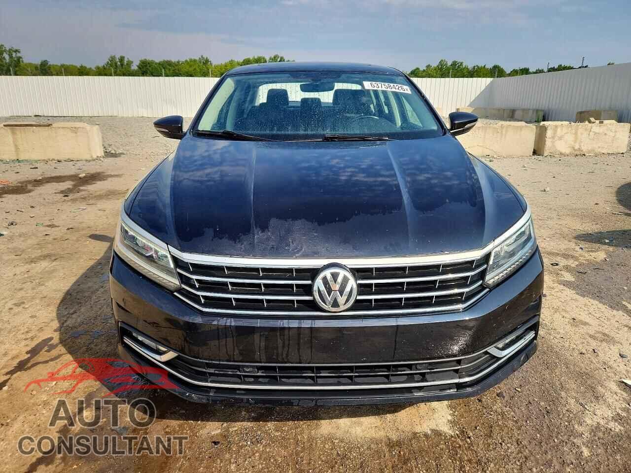 VOLKSWAGEN PASSAT 2018 - 1VWBA7A37JC015907