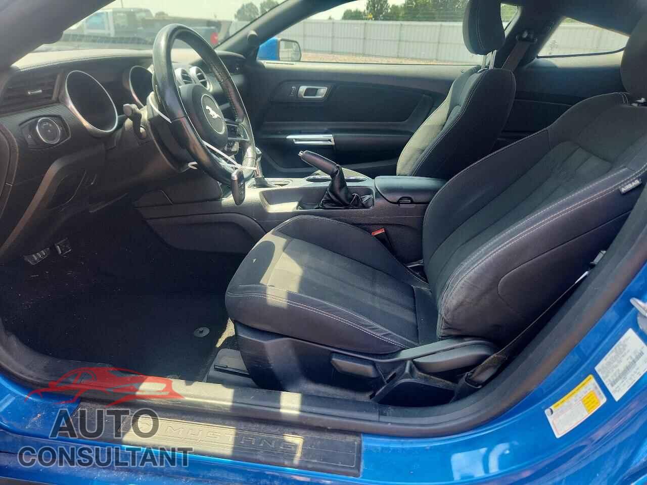 FORD MUSTANG 2019 - 1FA6P8TH1K5143427