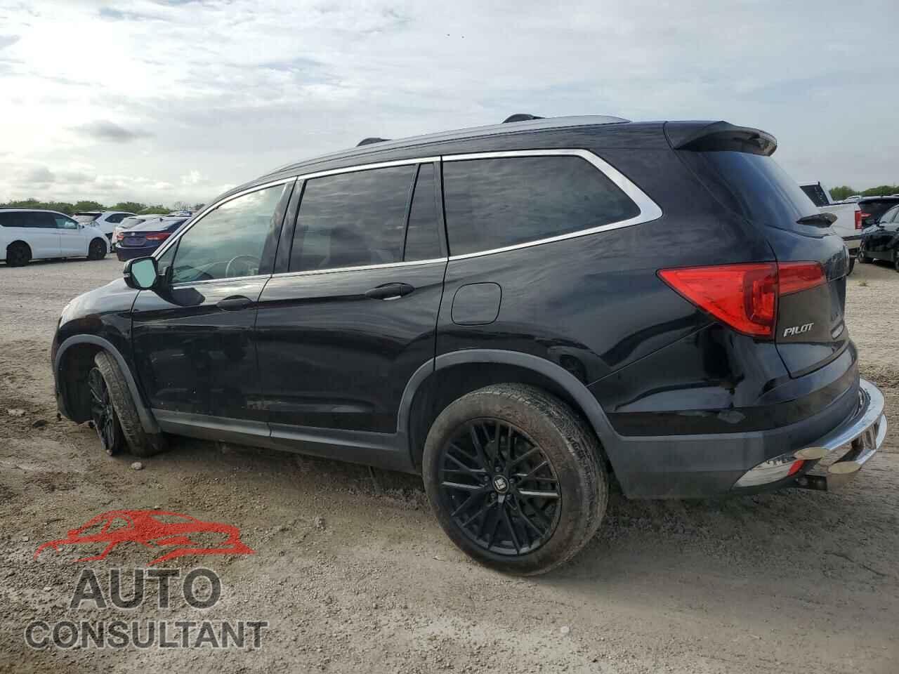 HONDA PILOT 2017 - 5FNYF6H06HB020176