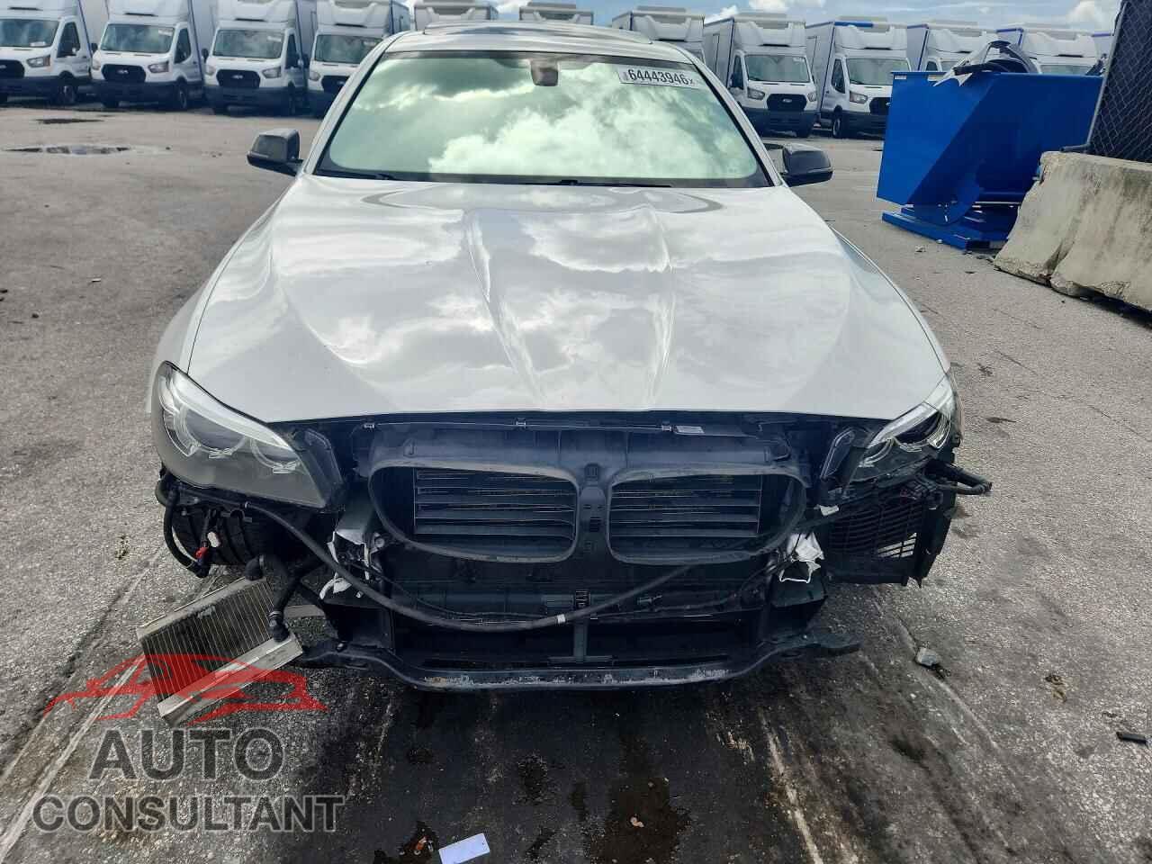 BMW 5 SERIES 2015 - WBA5B3C56FD543103