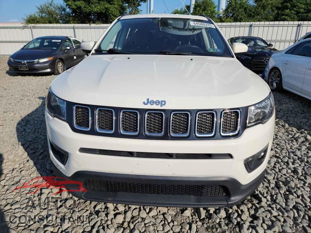 JEEP COMPASS 2017 - 3C4NJDBB7HT688733