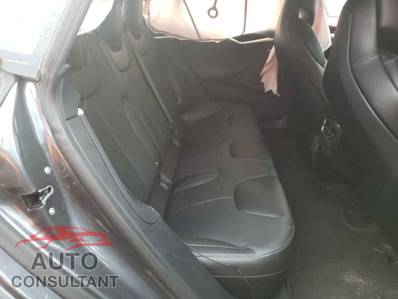 TESLA MODEL S 2016 - 5YJSA1E49GF170005