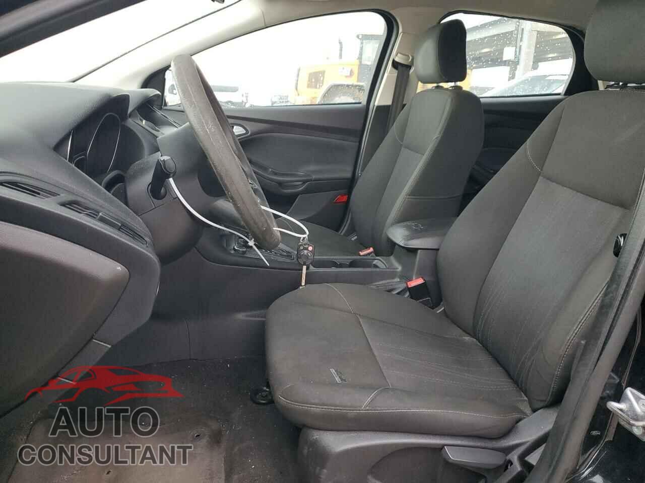 FORD FOCUS 2017 - 1FADP3K21HL247332