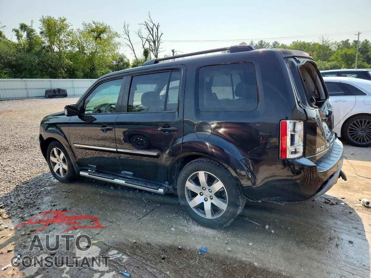 HONDA PILOT 2015 - 5FNYF3H90FB013900