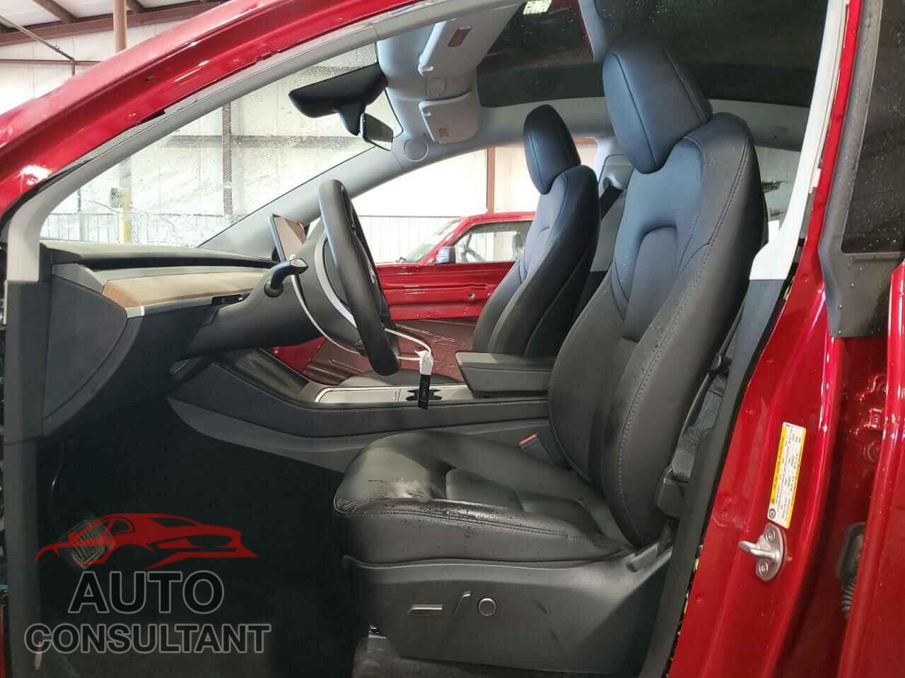 TESLA MODEL Y 2024 - 7SAYGAEEXRF005409