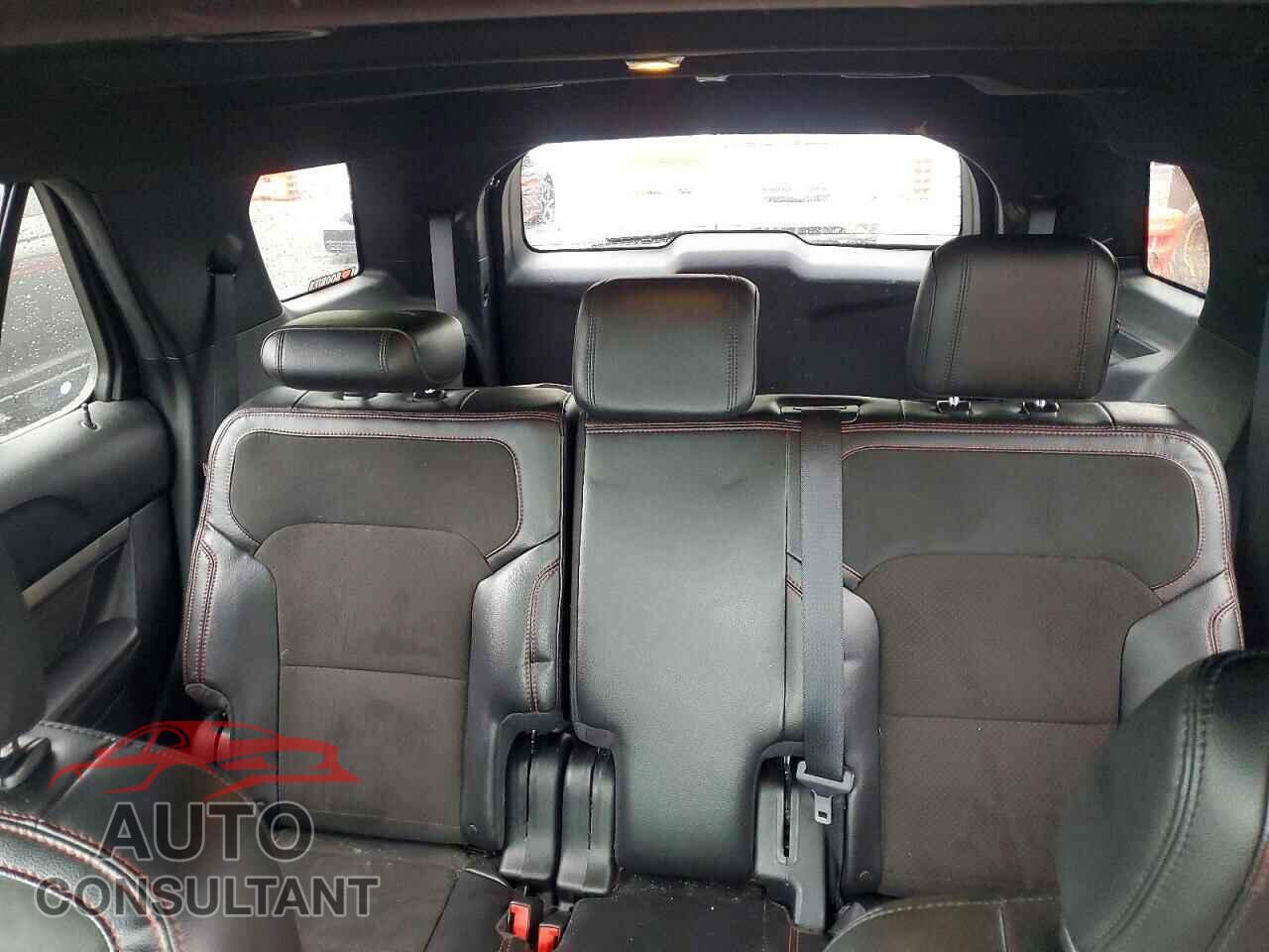 FORD EXPLORER 2018 - 1FM5K8D88JGA95023