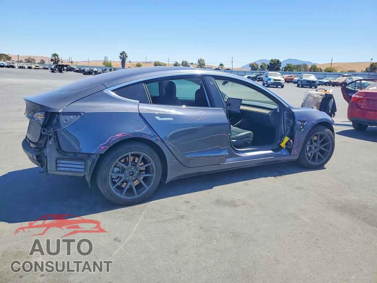 TESLA MODEL 3 2018 - 5YJ3E1EA7JF038205