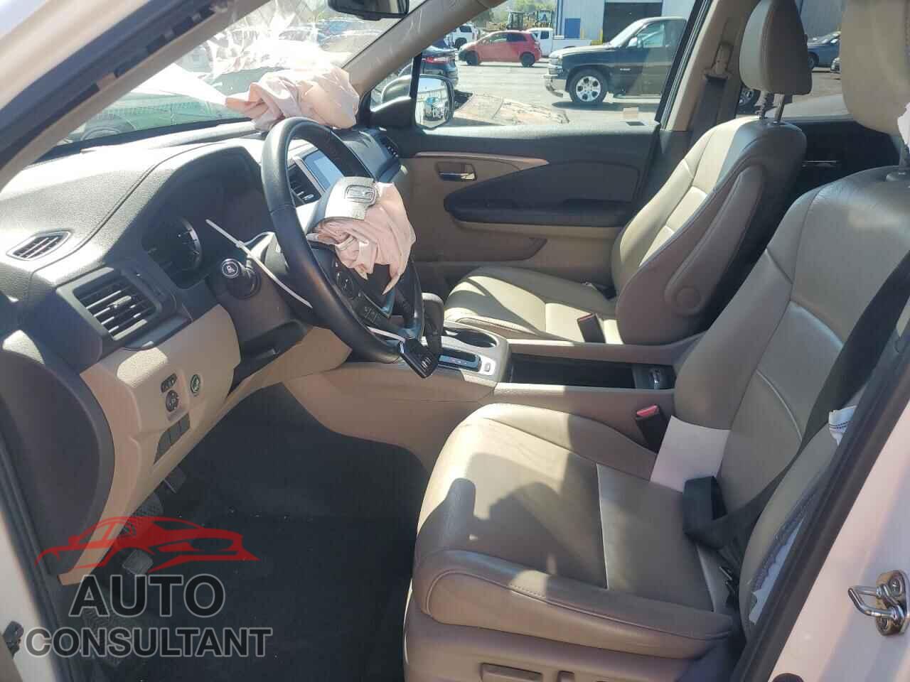 HONDA PILOT 2017 - 5FNYF6H57HB100694