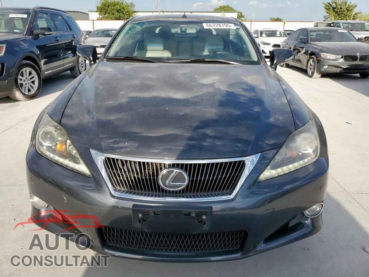 LEXUS IS 2011 - JTHFF2C22B2514682