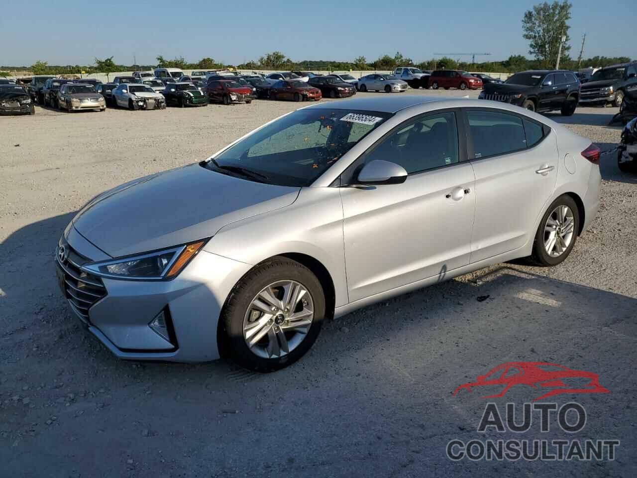 HYUNDAI ELANTRA 2019 - 5NPD84LF1KH440946