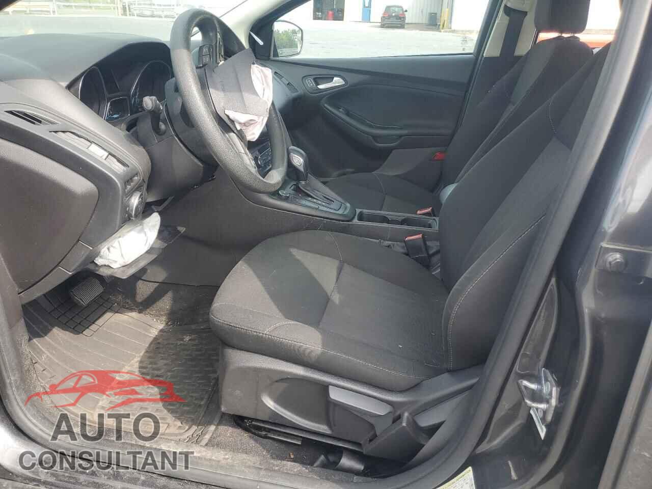 FORD FOCUS 2017 - 1FADP3FE9HL297643