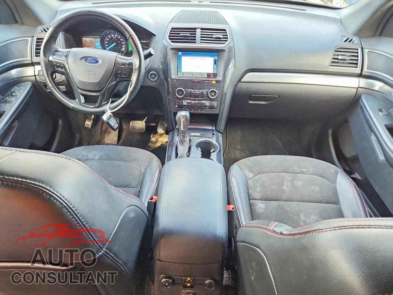 FORD EXPLORER 2018 - 1FM5K7D82JGB95595
