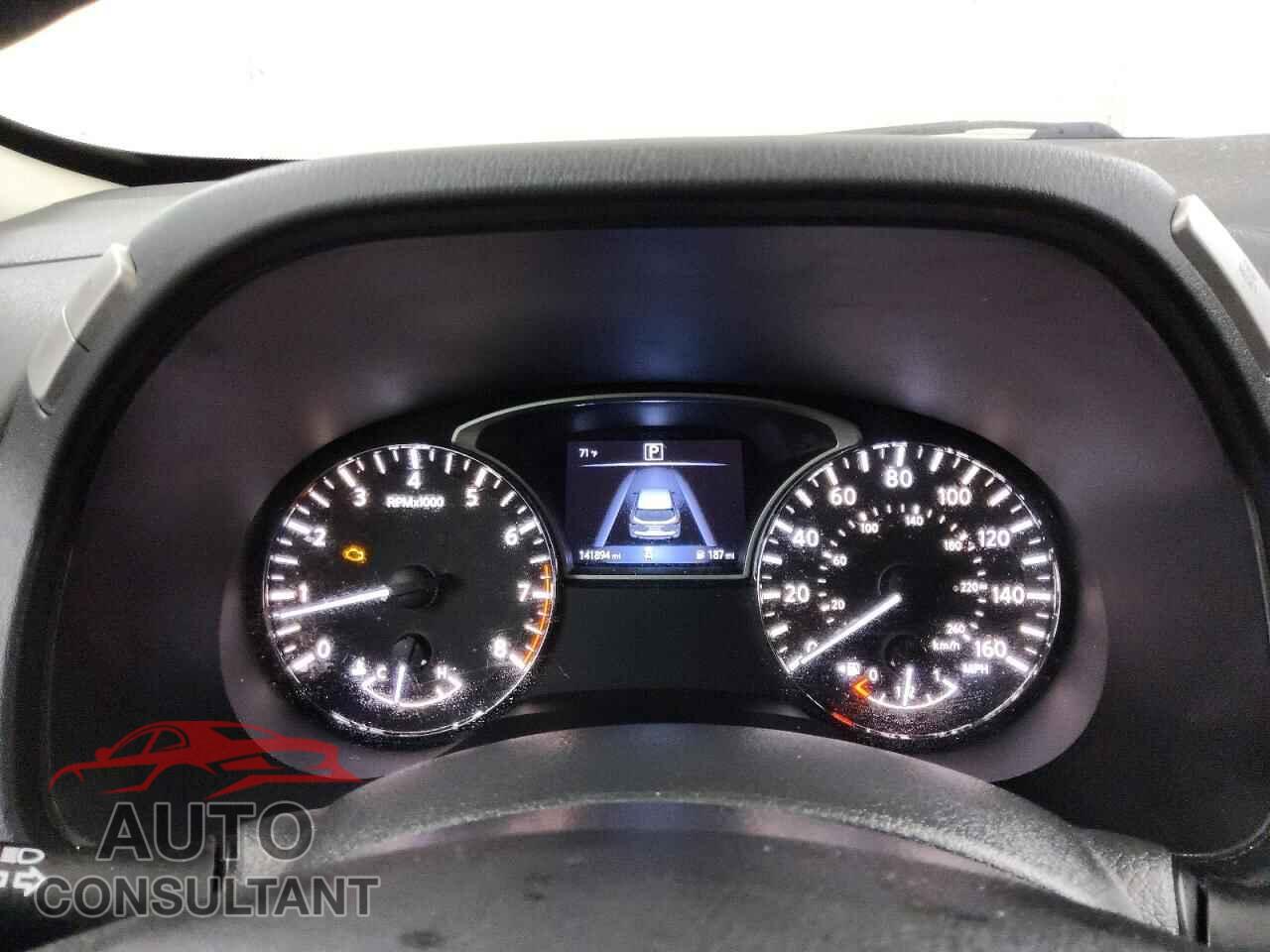 NISSAN PATHFINDER 2019 - 5N1DR2MN5KC653445