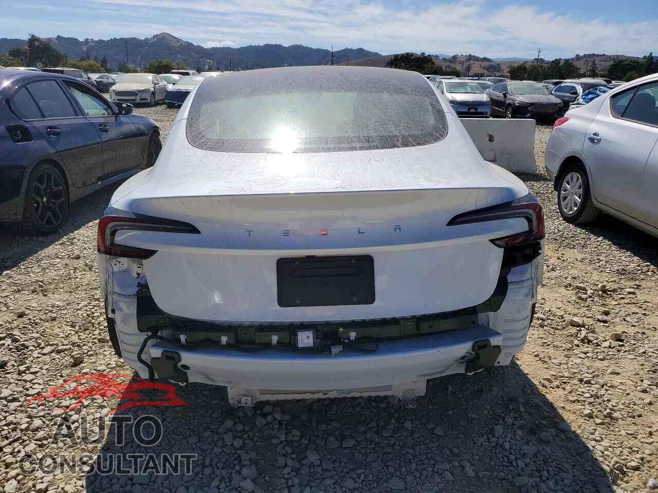 TESLA MODEL 3 2024 - 5YJ3E1EA8RF866632