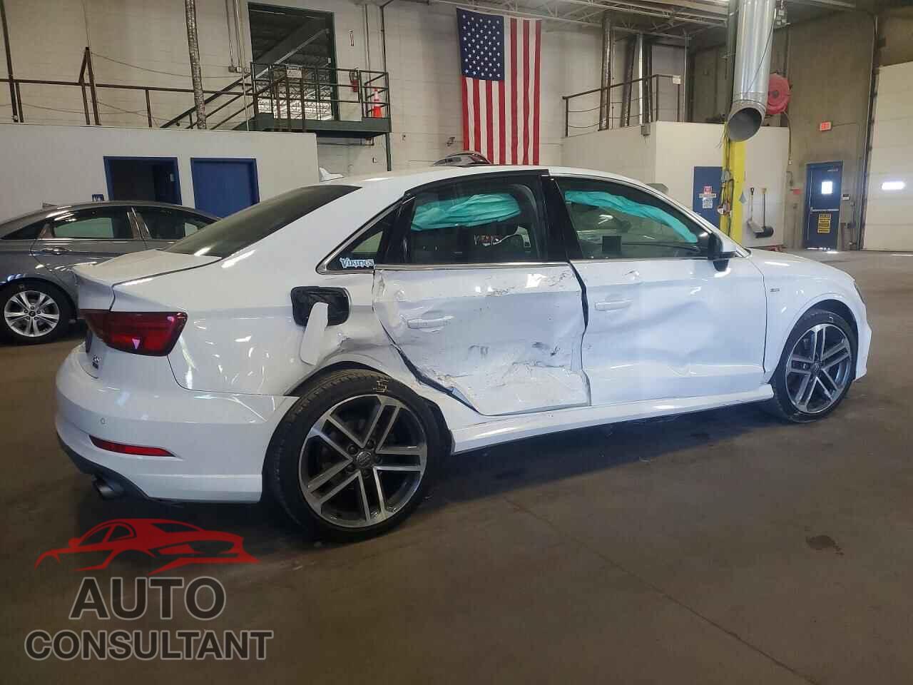 AUDI A3 2018 - WAUJ8GFF5J1040407