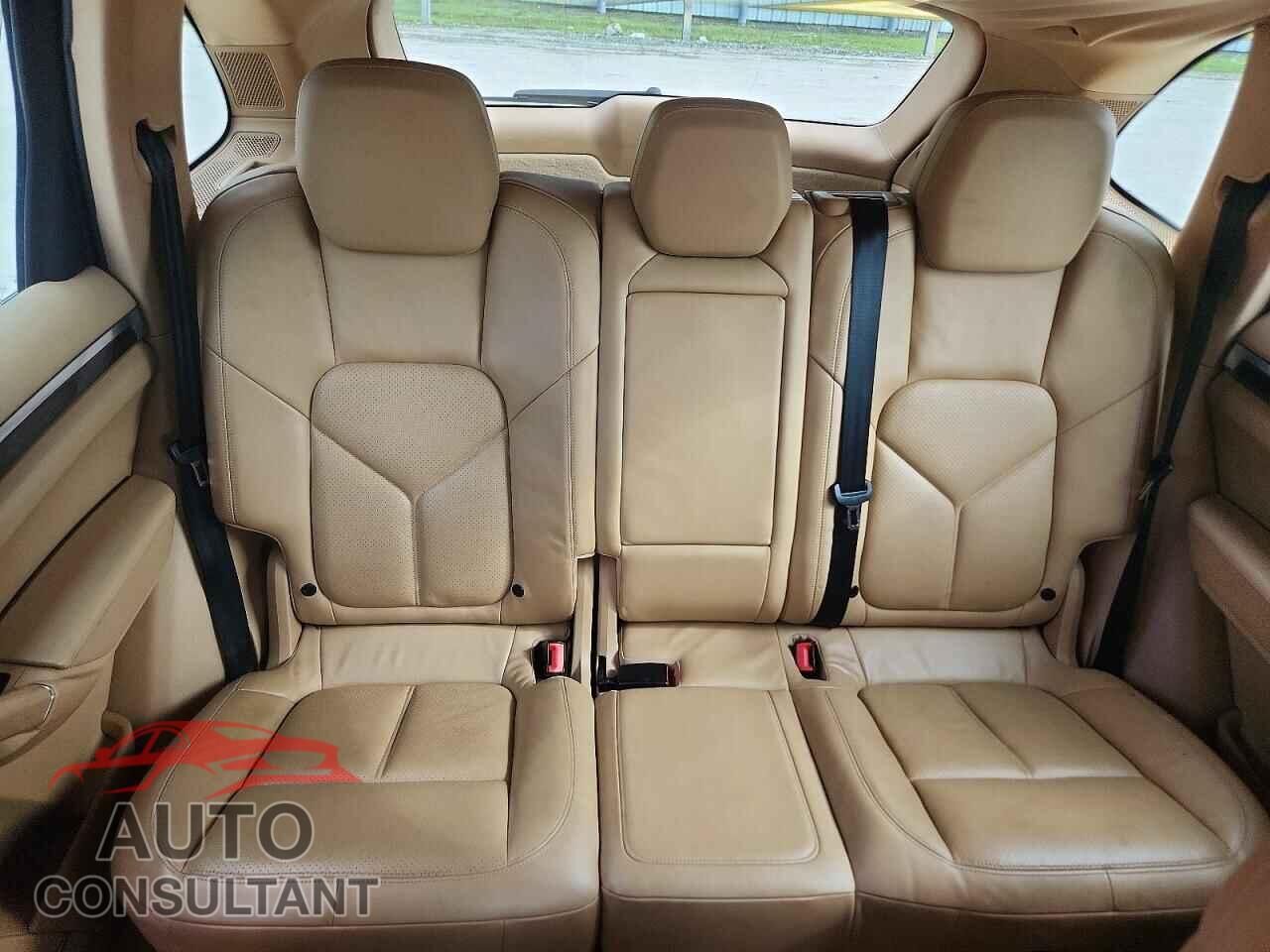 PORSCHE CAYENNE 2011 - WP1AB2A20BLA47586