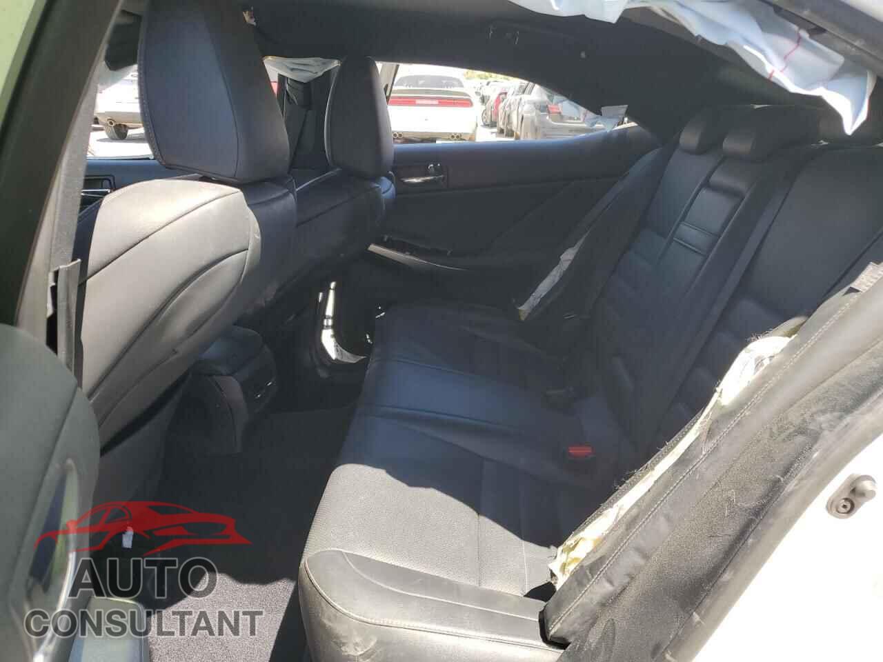LEXUS IS 2014 - JTHBF1D21E5028732