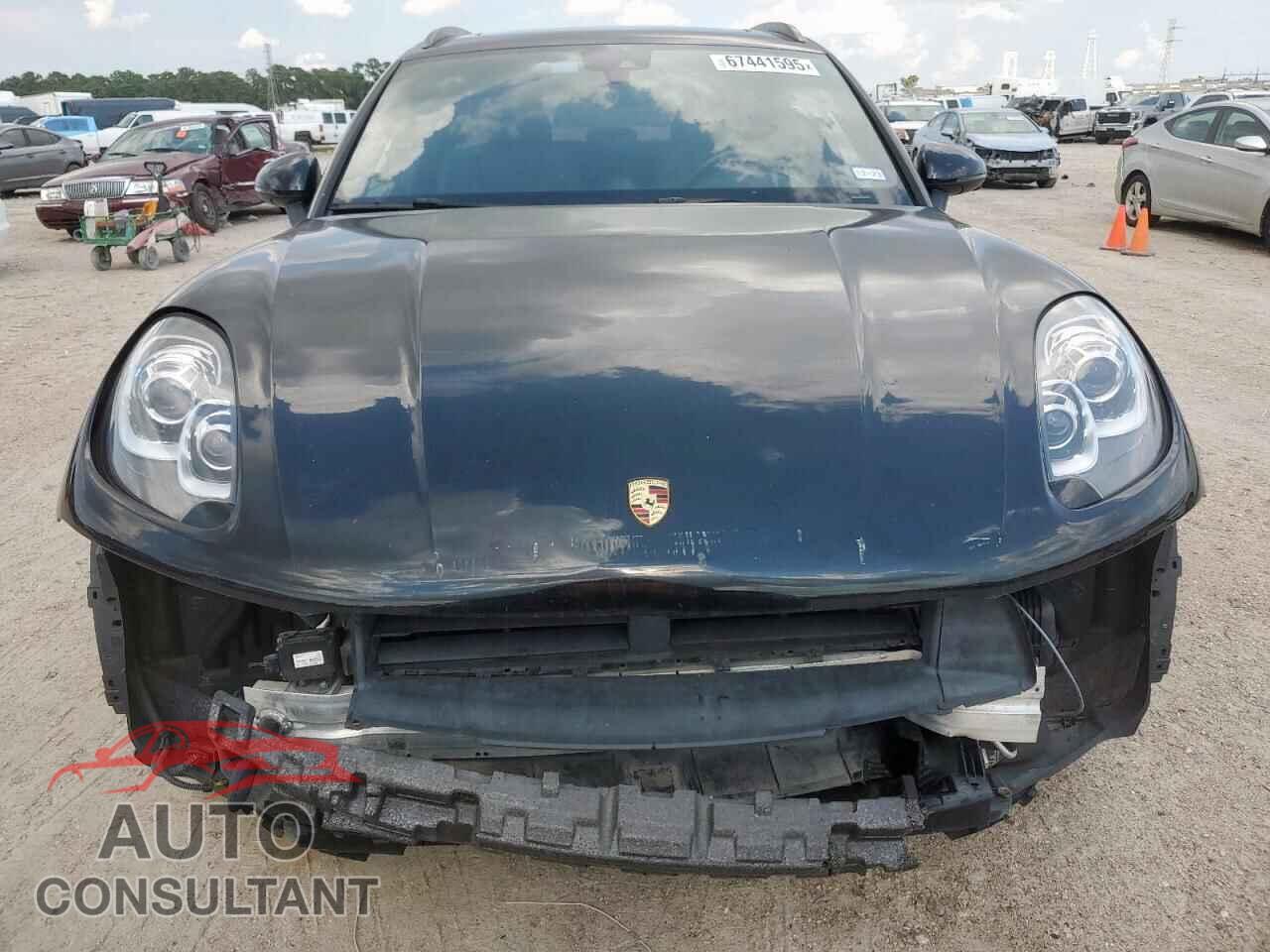 PORSCHE MACAN 2018 - WP1AA2A55JLB23895