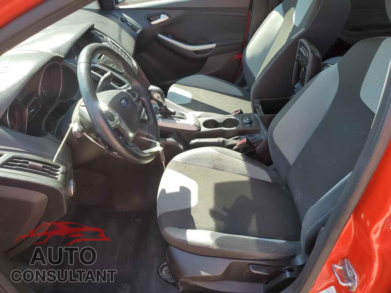 FORD FOCUS 2012 - 1FAHP3F2XCL390784