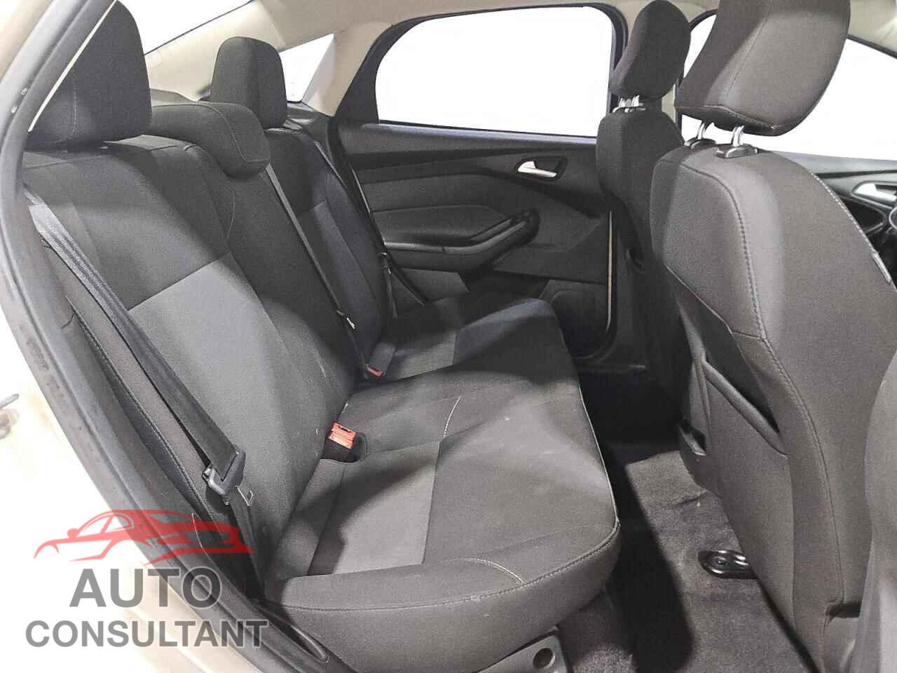 FORD FOCUS 2017 - 1FADP3FE9HL294337