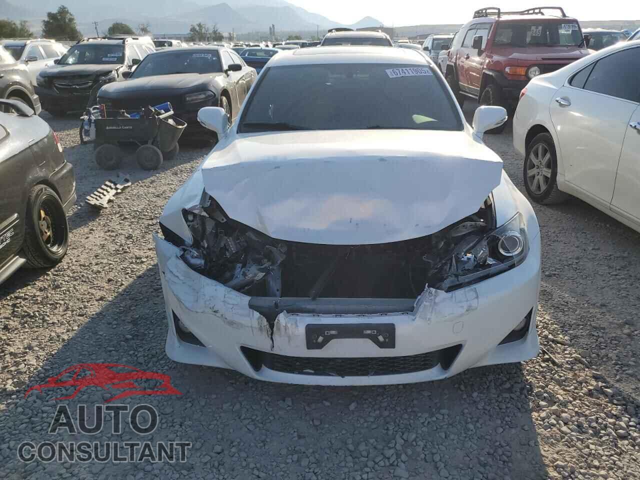 LEXUS IS 2012 - JTHBF5C20C5178708