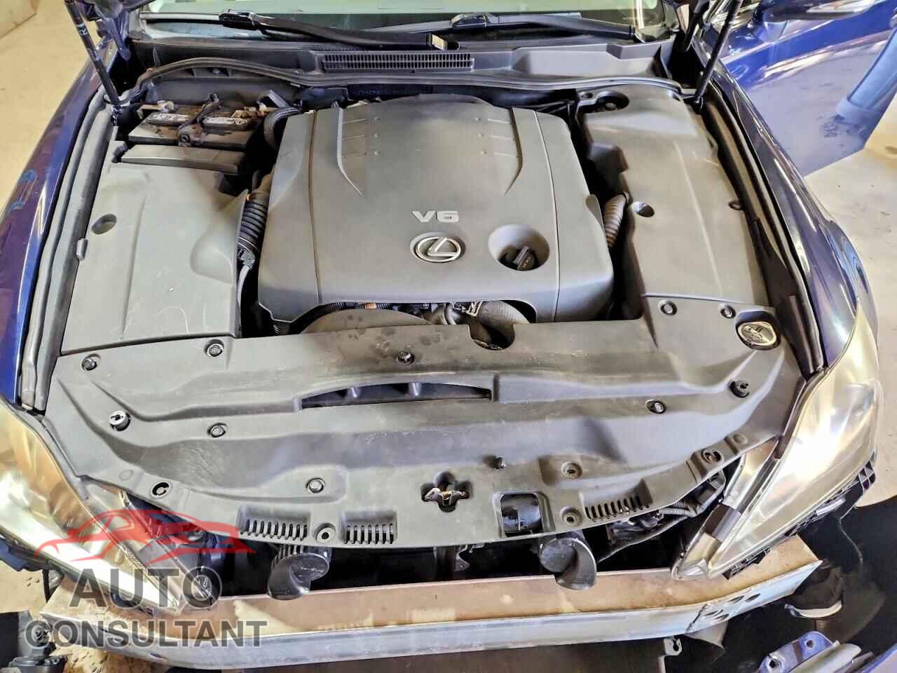 LEXUS IS 2011 - JTHCF5C26B5052694